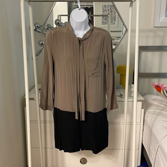 Broadway & Broome tan and black jumpsuit long sleeve 100% silk and rayon XS - Picture 1 of 8